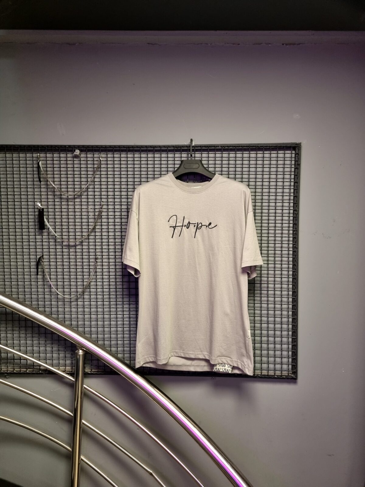 تیشرت طرح دار SAW - Image 2