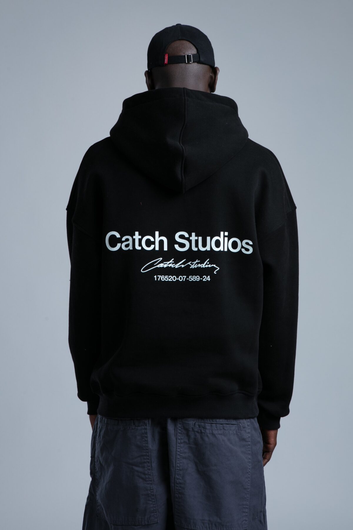 هودی catch طرح studios - Image 2