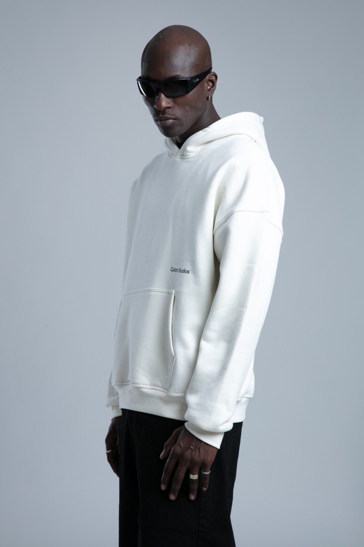 هودی catch طرح studios - Image 3