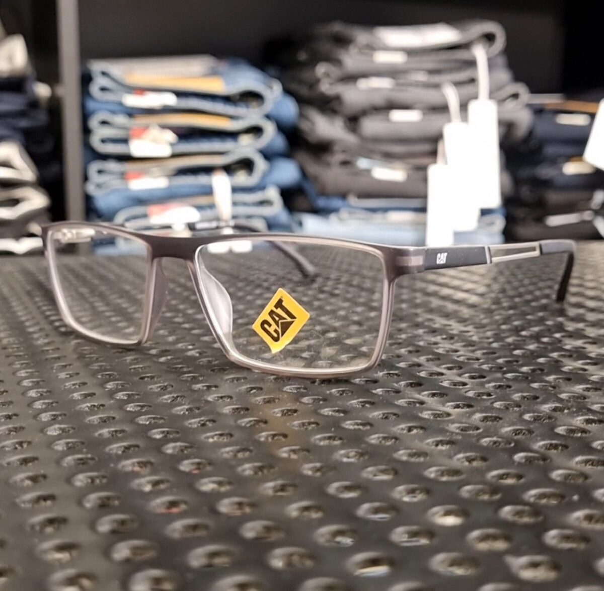 عینک آفتابی CAT - Image 2